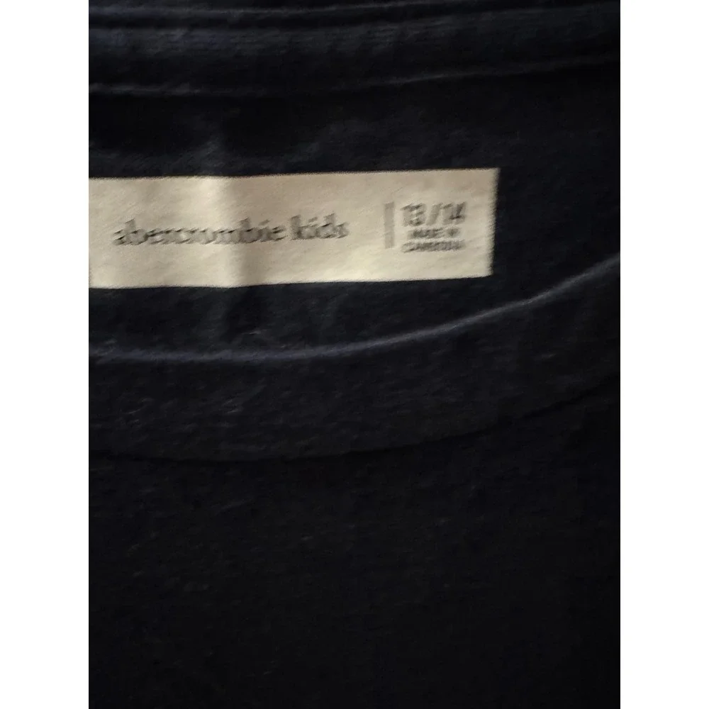 Abercrombie Kids Navy  Layered Long Sleeve Graphic T-Shirt NYC 92 Size 13/14 NWT - Picture 5 of 7